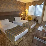 Rhiss Maltepe 3*